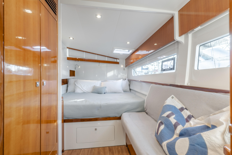 Flash Yacht Photos Pics 