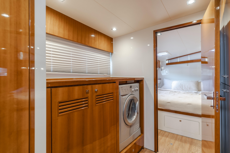 Flash Yacht Photos Pics 