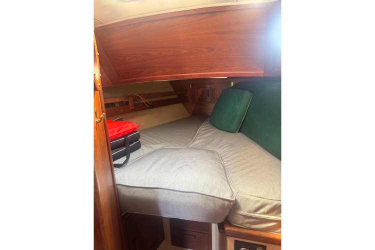 Juniper Yacht Photos Pics 