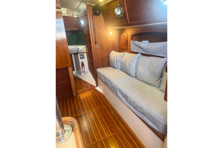 Juniper Yacht Photos Pics 