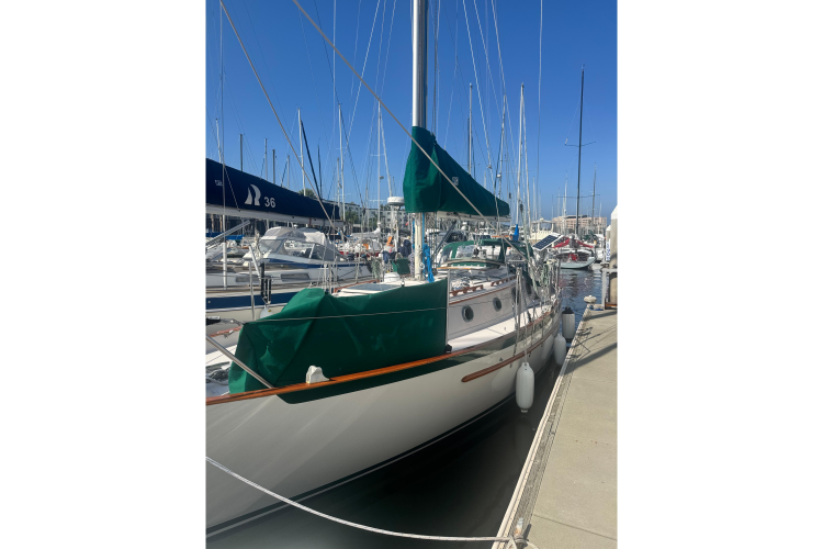Juniper Yacht Photos Pics 