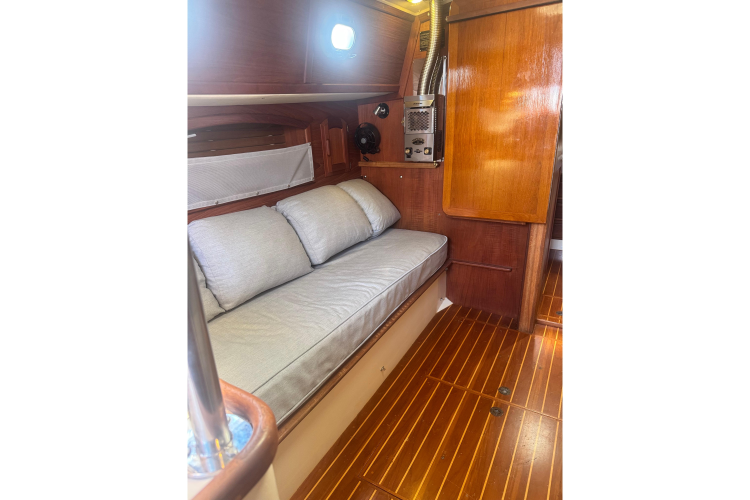 Juniper Yacht Photos Pics 