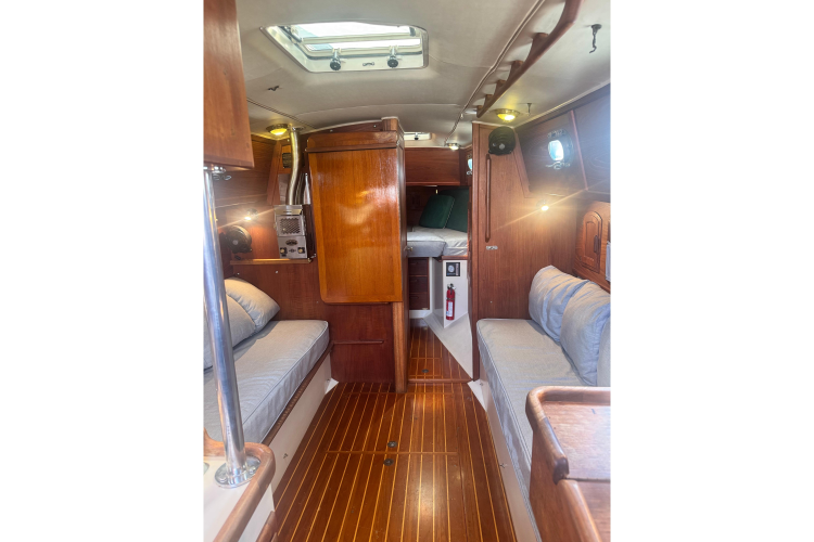 Juniper Yacht Photos Pics 