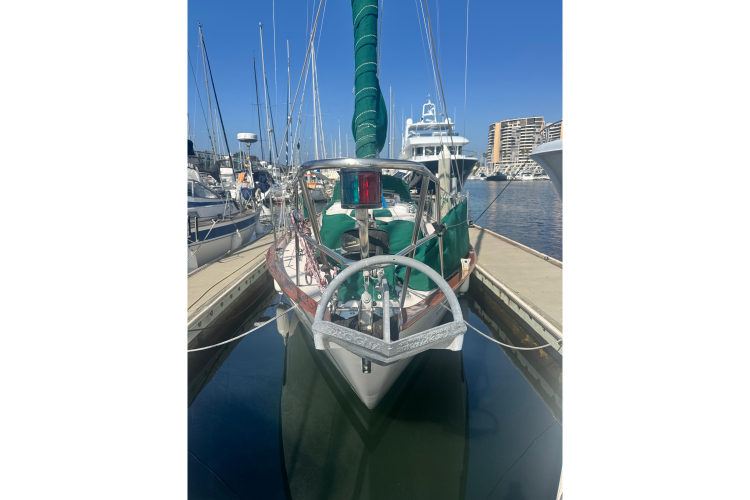Juniper Yacht Photos Pics 