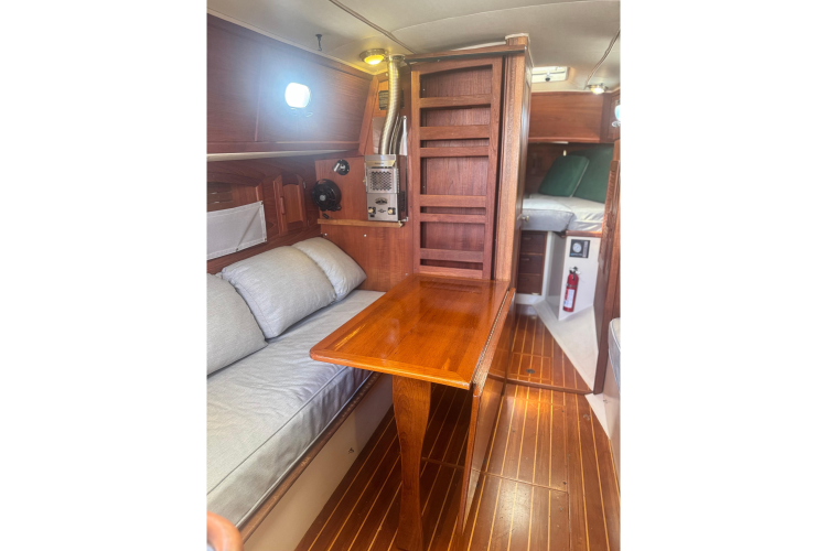 Juniper Yacht Photos Pics 