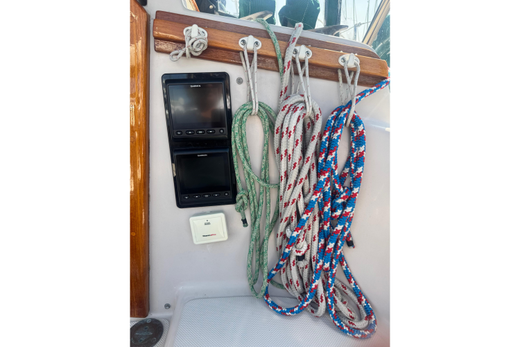 Juniper Yacht Photos Pics 
