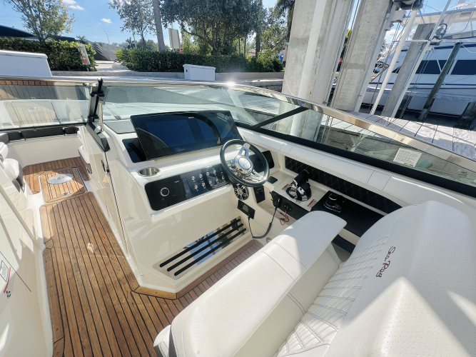 Lemonade Yacht Photos Pics 