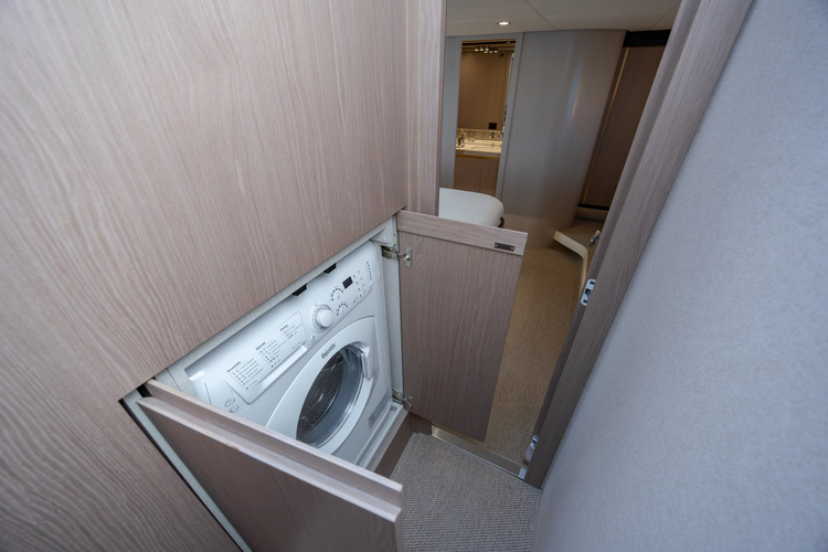 Dolce Vita Yacht Photos Pics 