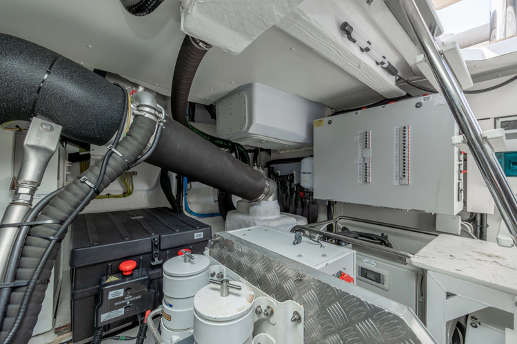 Dolce Vita Yacht Photos Pics 