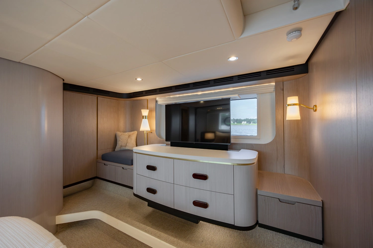 Dolce Vita Yacht Photos Pics 