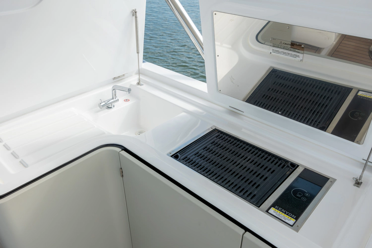 Dolce Vita Yacht Photos Pics 