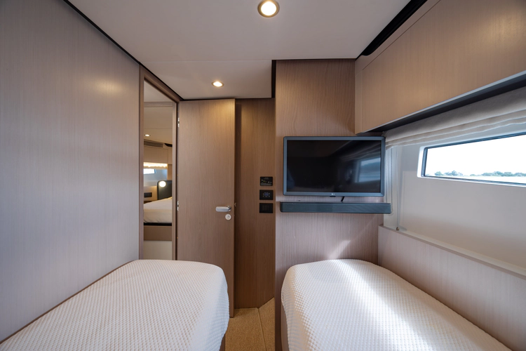 Dolce Vita Yacht Photos Pics 