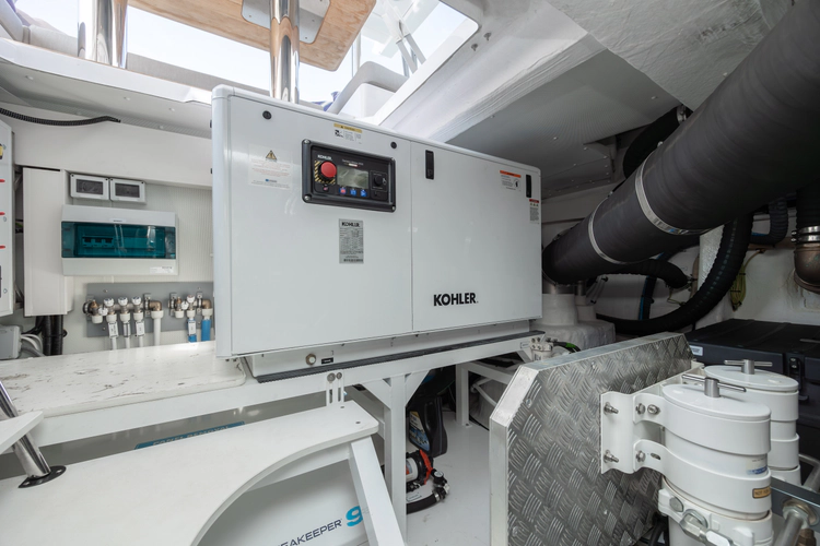 Dolce Vita Yacht Photos Pics 