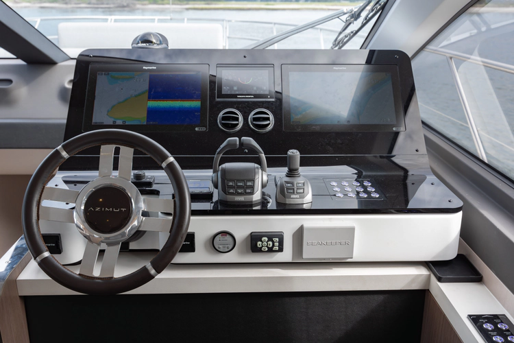 Dolce Vita Yacht Photos Pics 