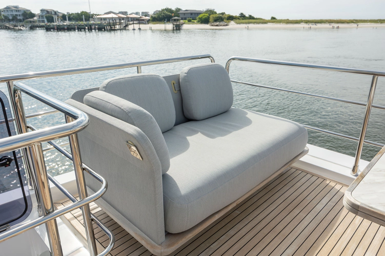 Dolce Vita Yacht Photos Pics 