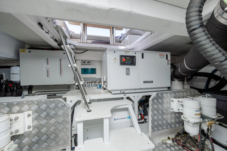 Dolce Vita Yacht Photos Pics 