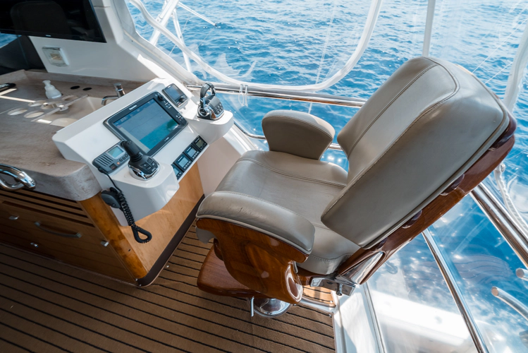 Island Moon Yacht Photos Pics 