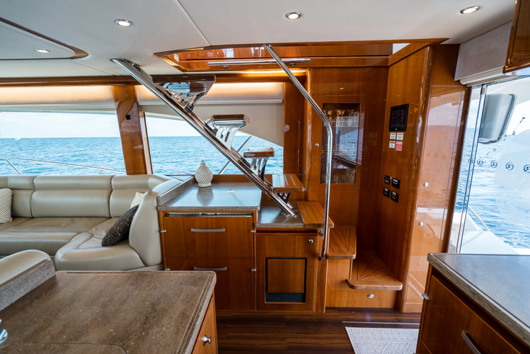 Island Moon Yacht Photos Pics 