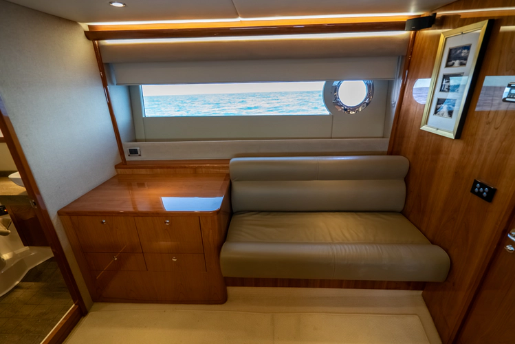 Island Moon Yacht Photos Pics 