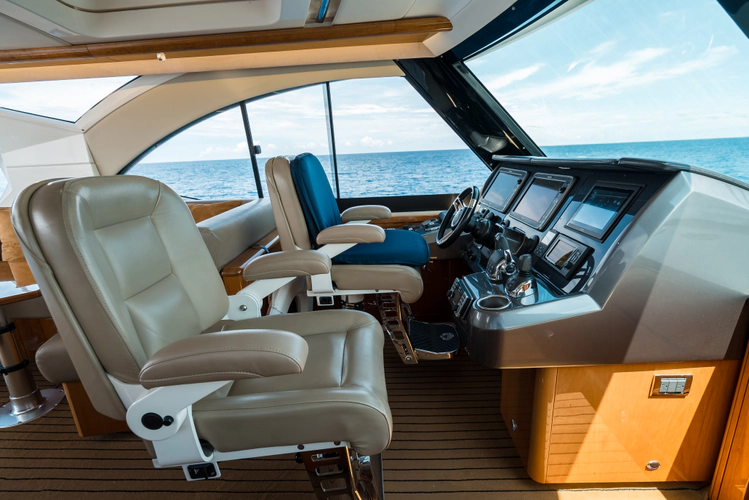 Island Moon Yacht Photos Pics 