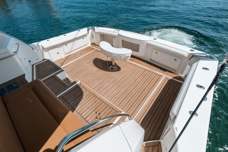 Island Moon Yacht Photos Pics 