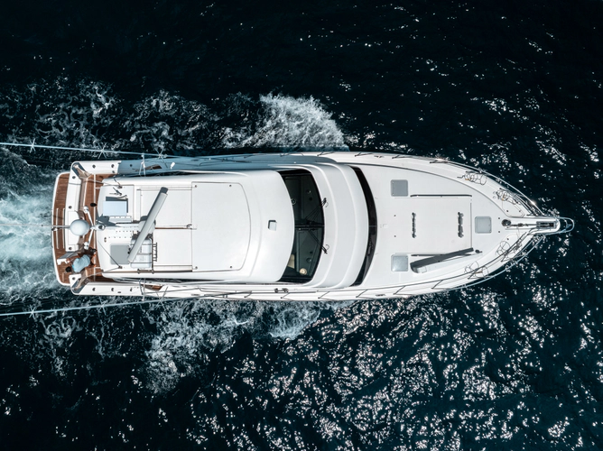 Island Moon Yacht Photos Pics 