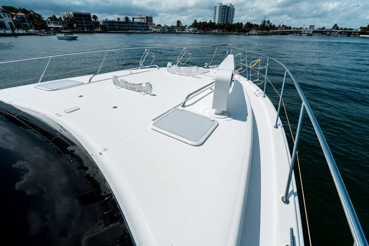 Island Moon Yacht Photos Pics 