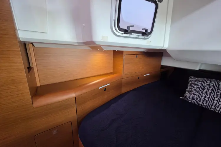 Victory Yacht Photos Pics 