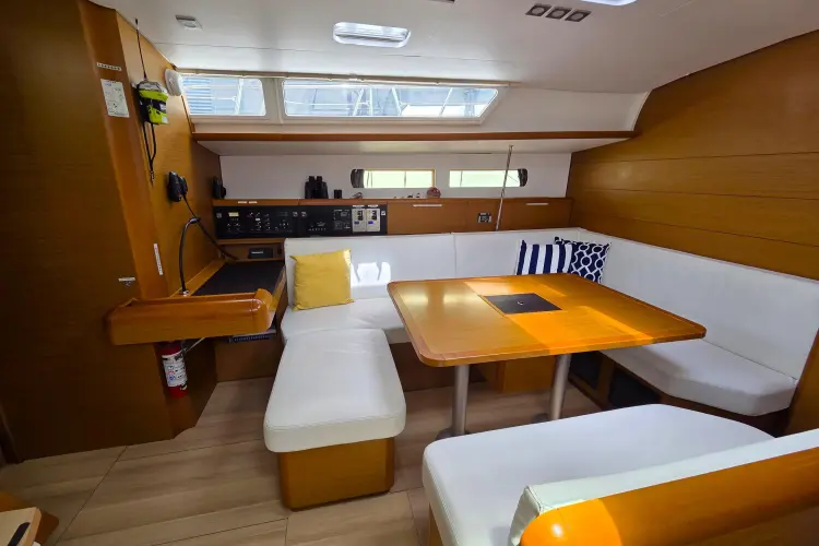 Victory Yacht Photos Pics 