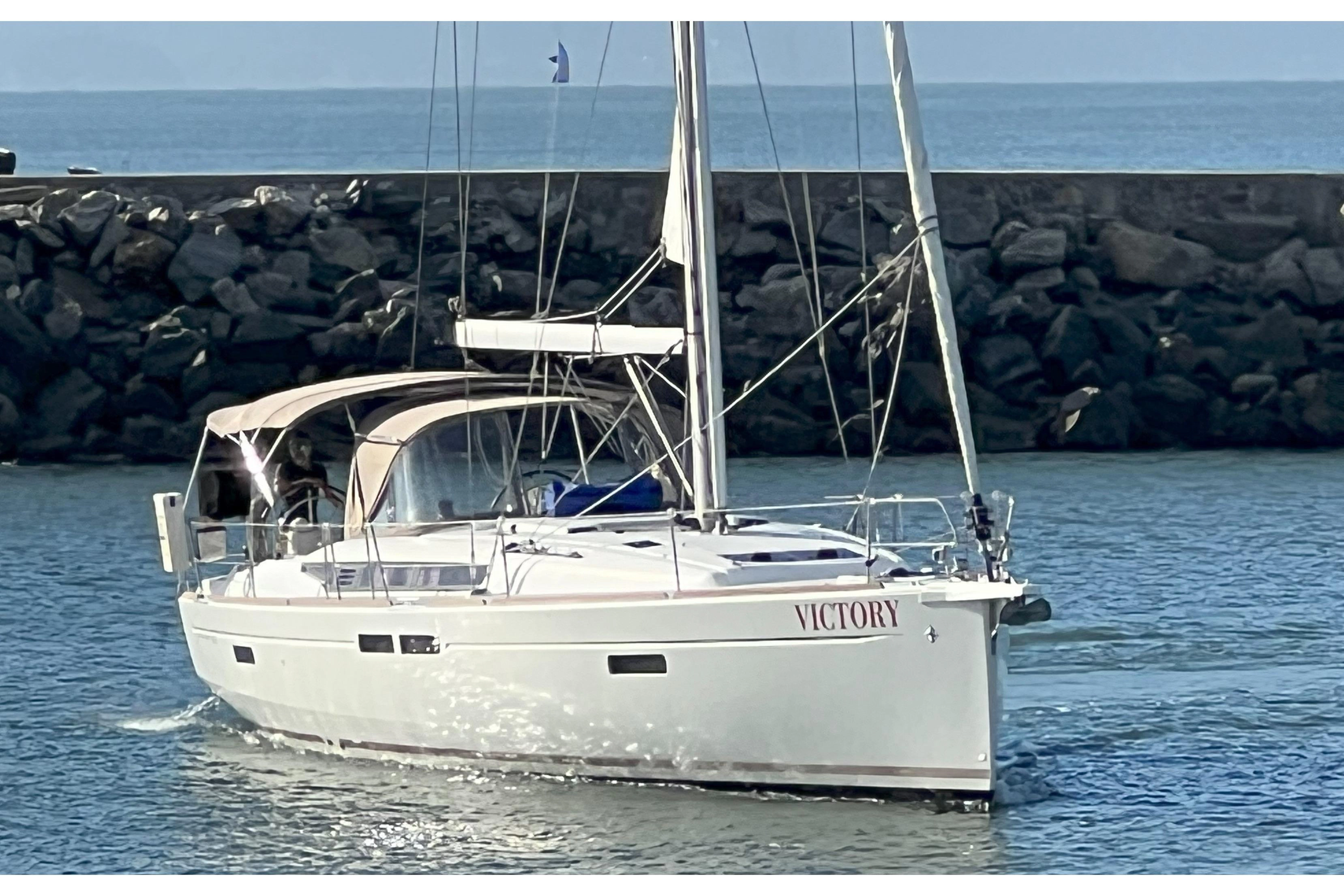 2018 Jeanneau 47 ft