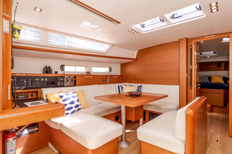 Victory Yacht Photos Pics 