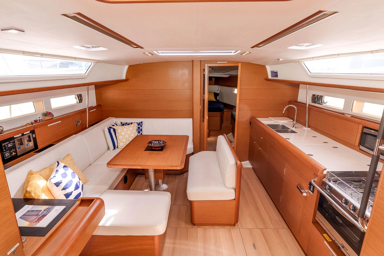Victory Yacht Photos Pics 
