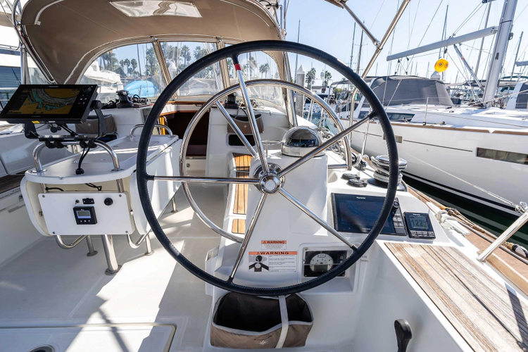 Victory Yacht Photos Pics 