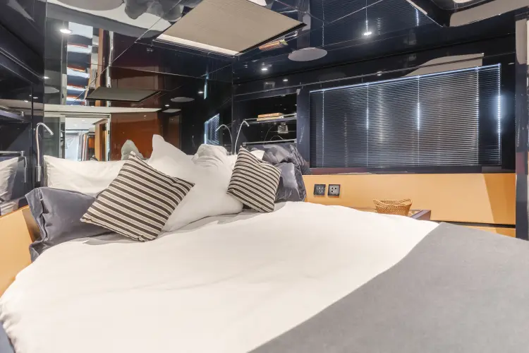 Mrs. Nicely Yacht Photos Pics 