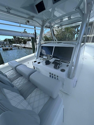 Rock Bottom Yacht Photos Pics 