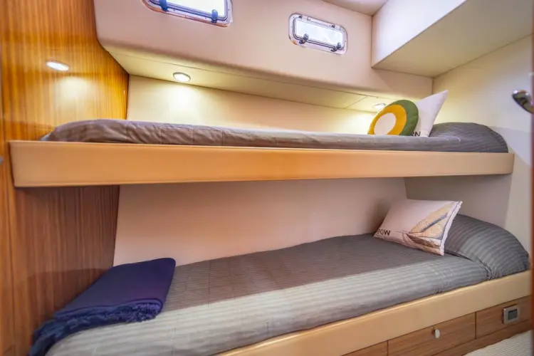 Esacpe Yacht Photos Pics 