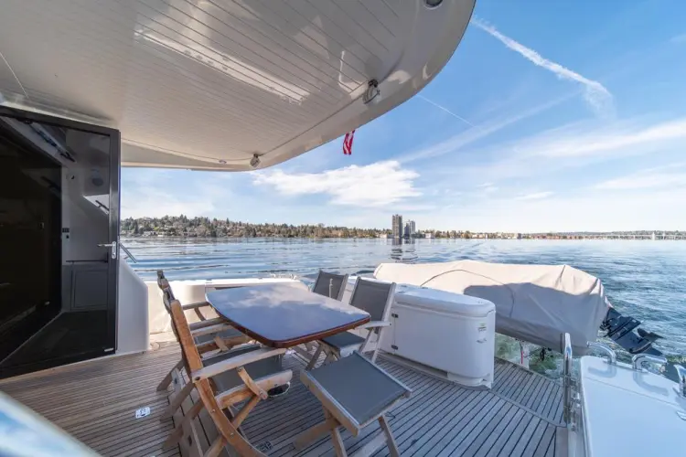 Esacpe Yacht Photos Pics 