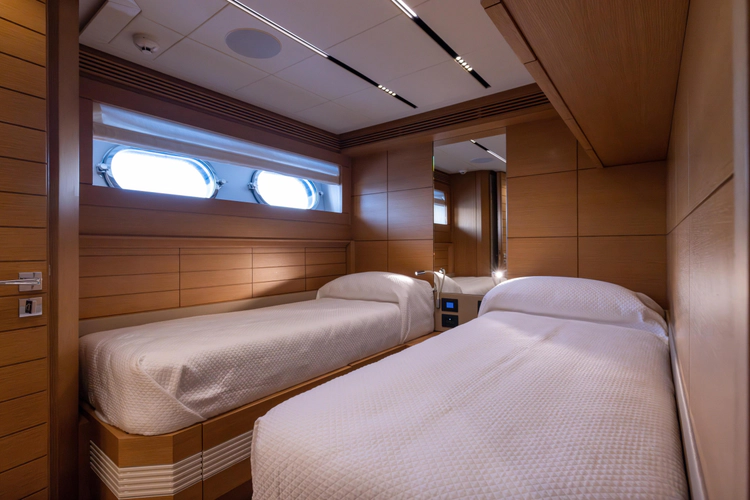 Filippetti F100 Yacht Photos Pics 