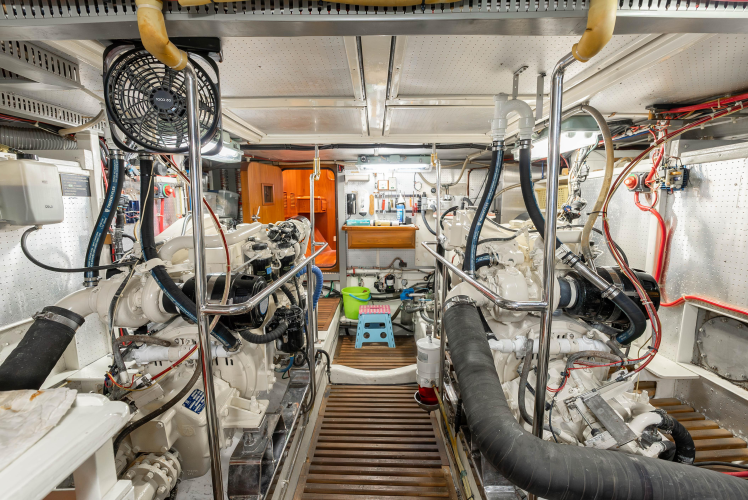 Si Como No Yacht Photos Pics 