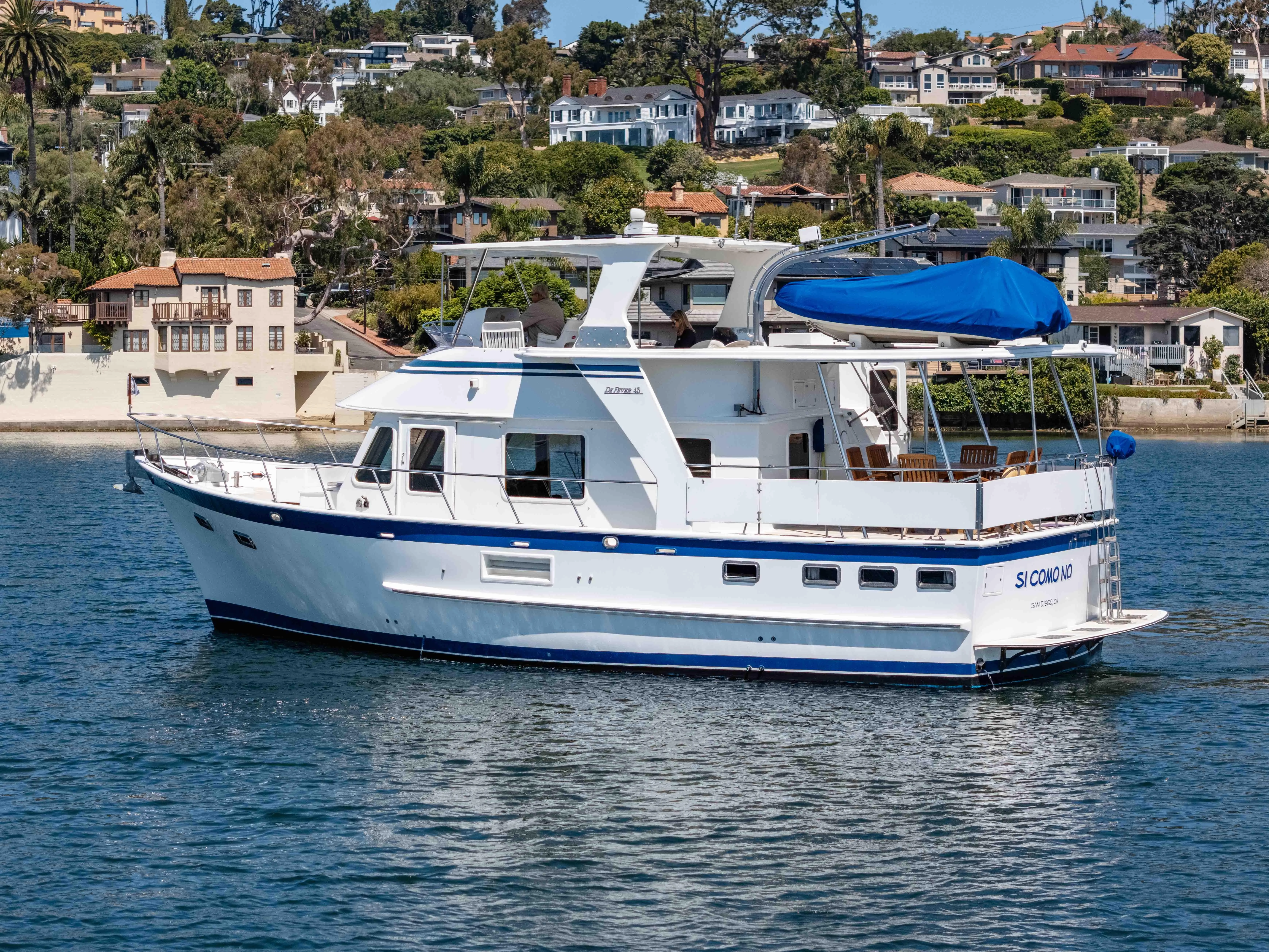 45' Defever 2009