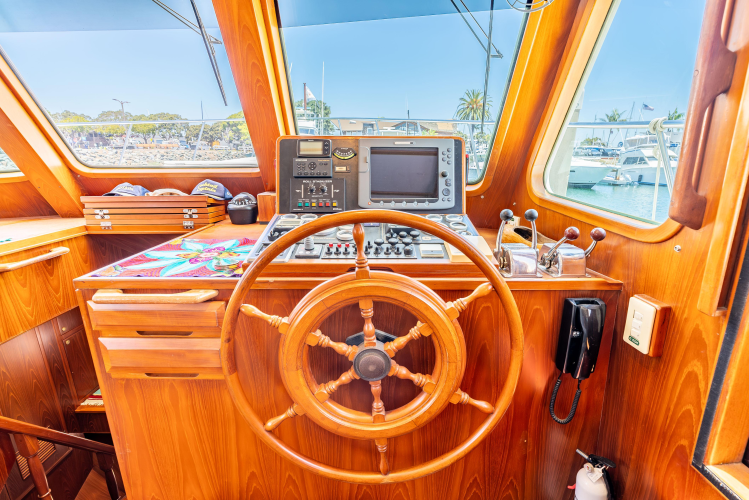 Si Como No Yacht Photos Pics 