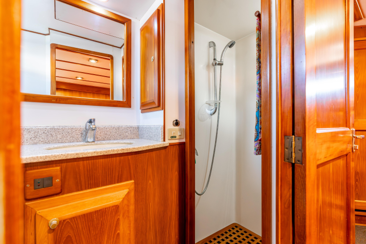 Si Como No Yacht Photos Pics 