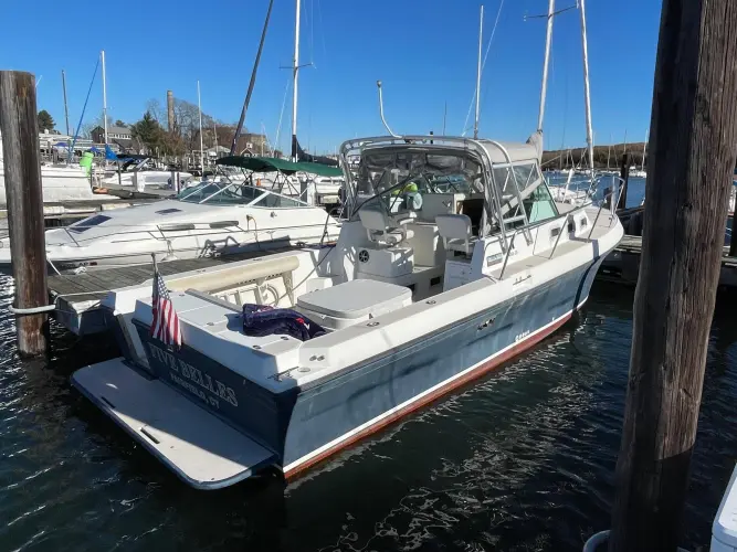 Five Belles Yacht Photos Pics 
