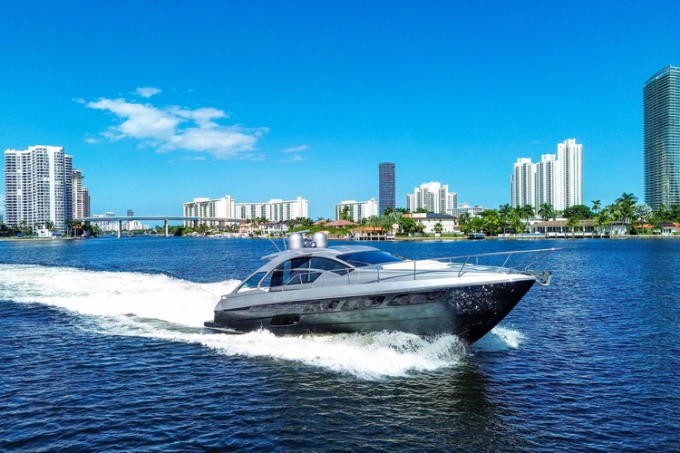 52' Pershing 2018