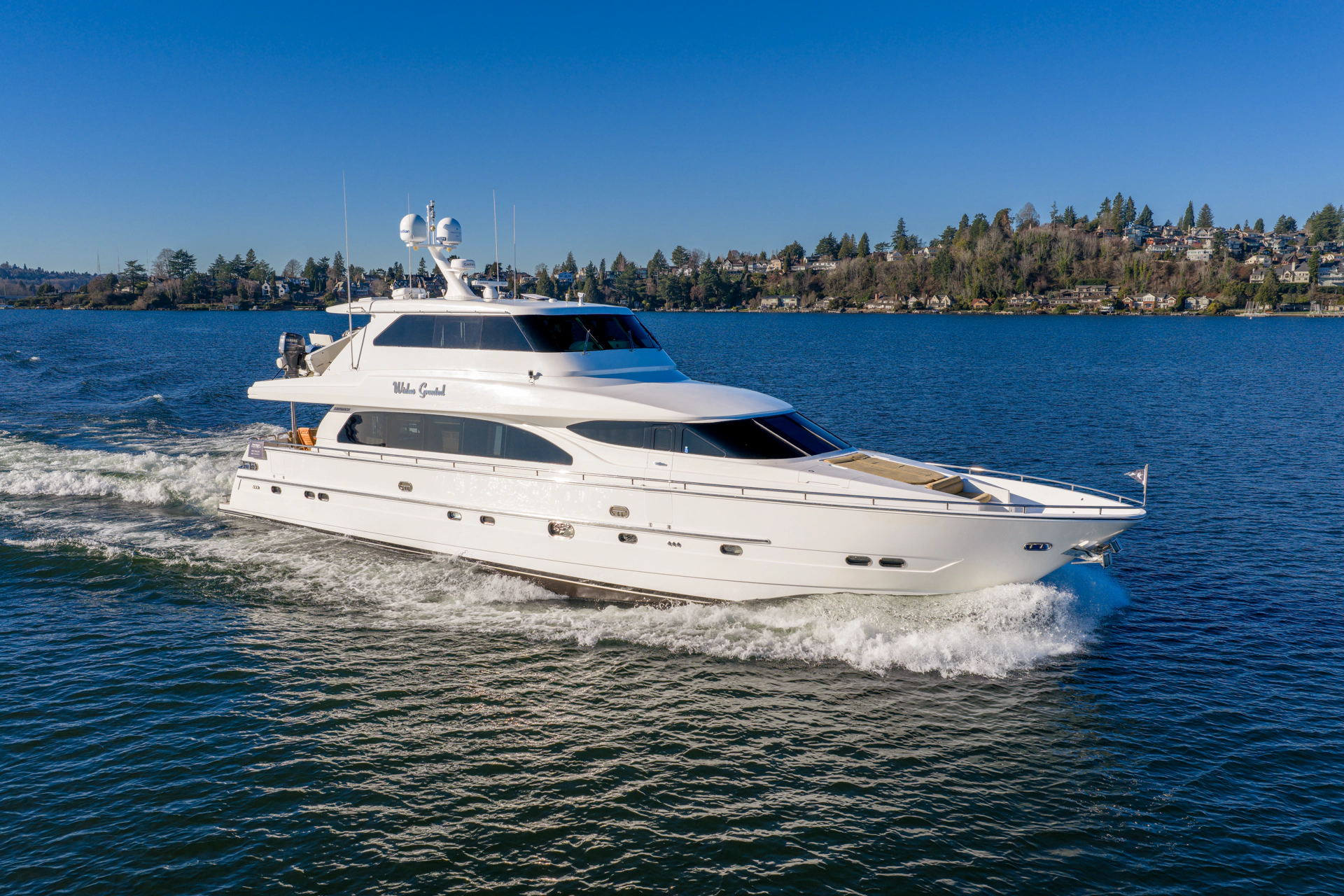 2005 Horizon 82 ft
