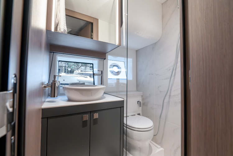 Superhawk 55 Yacht Photos Pics 