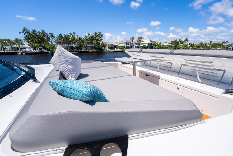 Superhawk 55 Yacht Photos Pics 