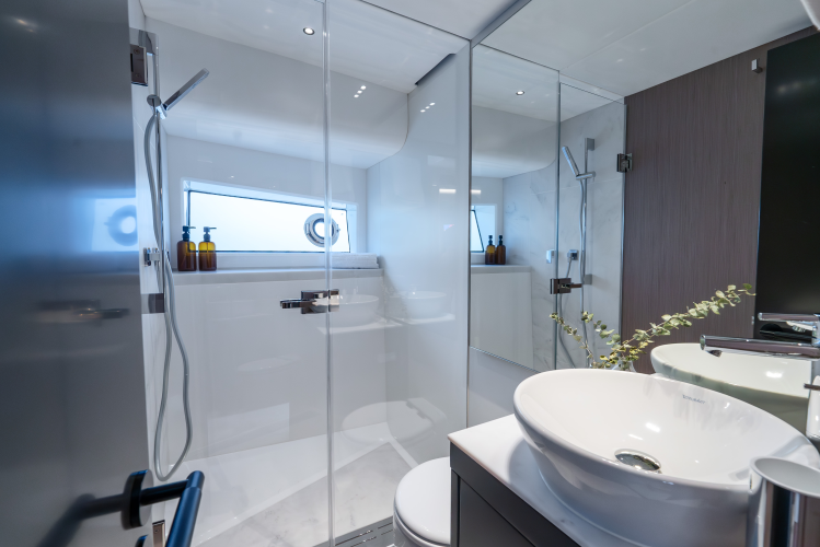 Superhawk 55 Yacht Photos Pics 