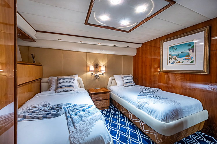 Shalimar Yacht Photos Pics 