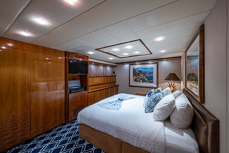 Shalimar Yacht Photos Pics 